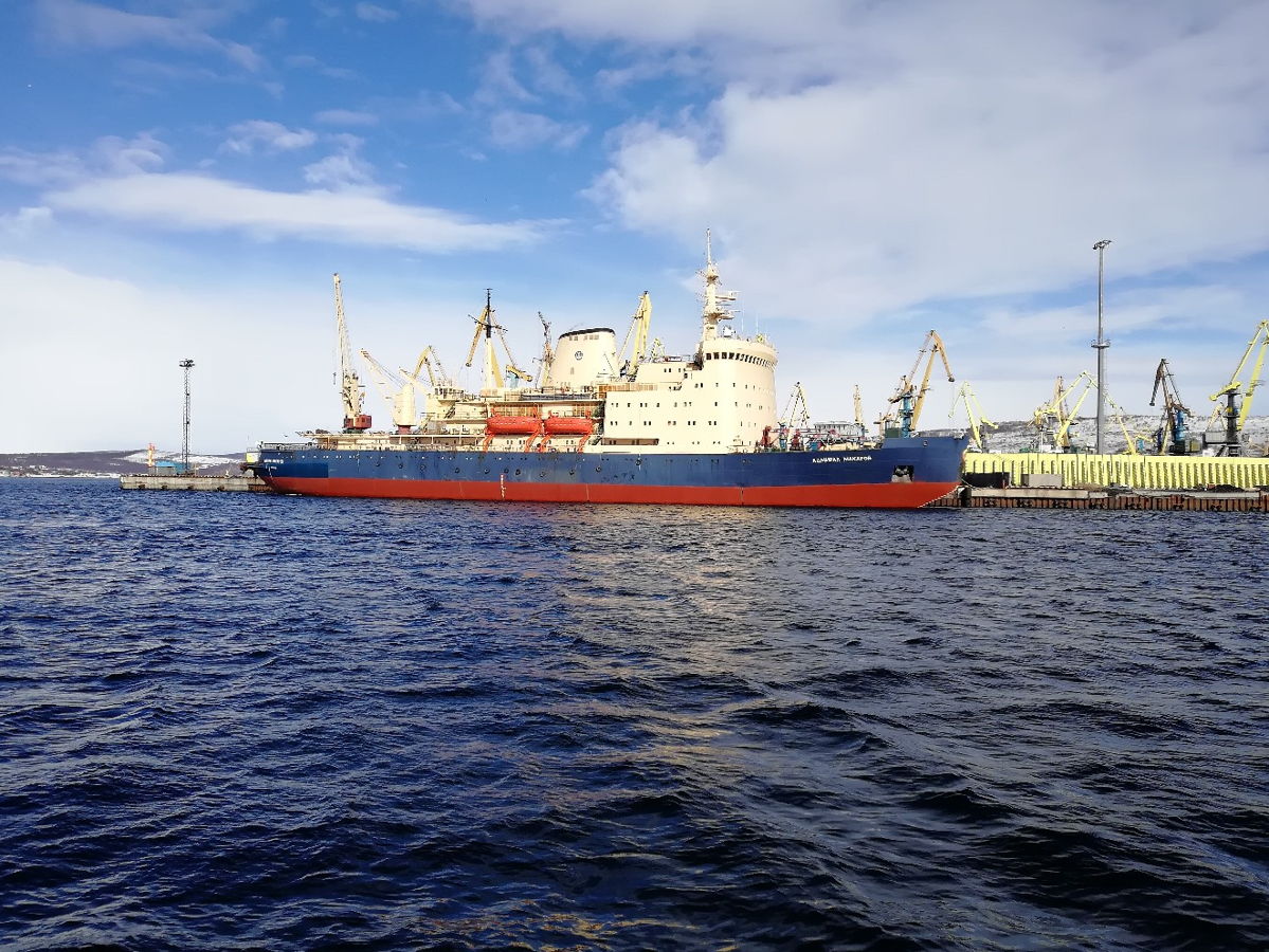 Местонахождение ледокола Адмирал Макаров