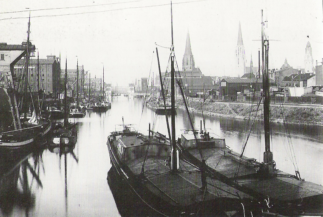 old-Duisburg-port