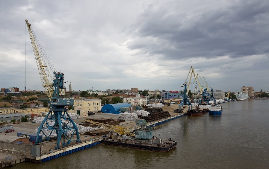 Port-of-Astrakhan2
